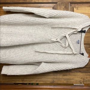 XL Aerie adjustable cross V-neck sweater